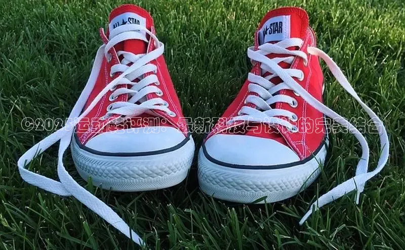 C2025运动鞋评测：最新科技与设计的完美结合